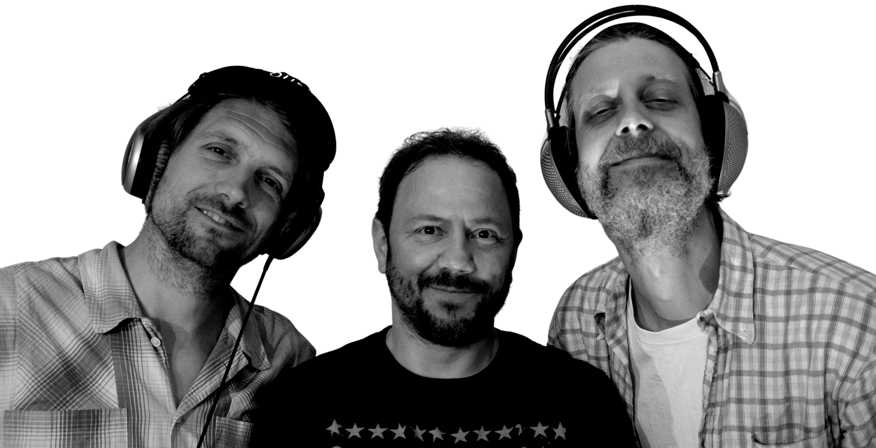 The band members posing very kindly.